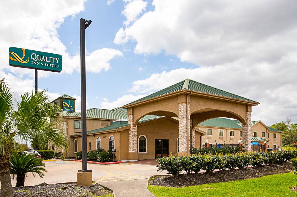 Quality Inn & Suites Beaumont Exterior photo