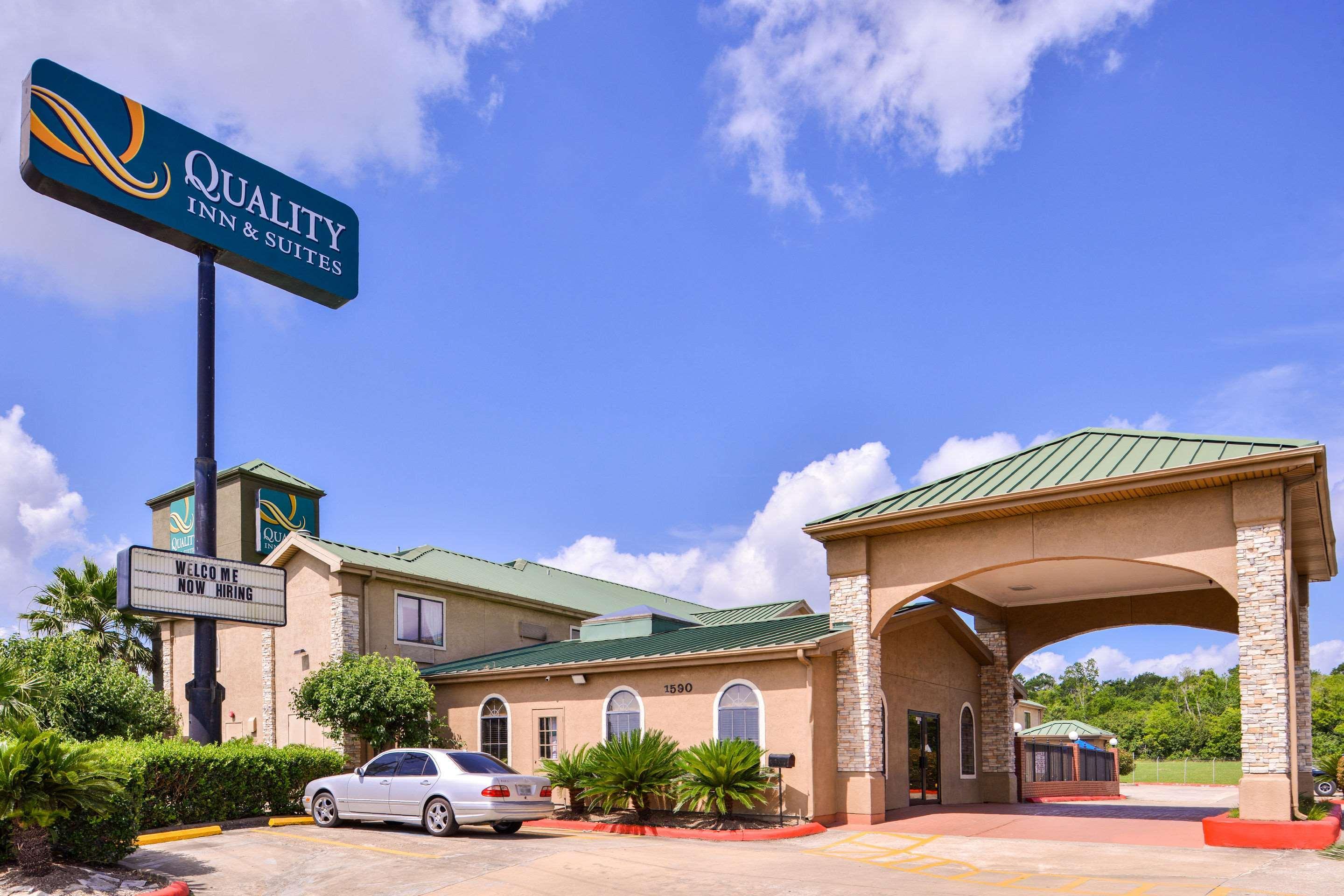 Quality Inn & Suites Beaumont Exterior photo