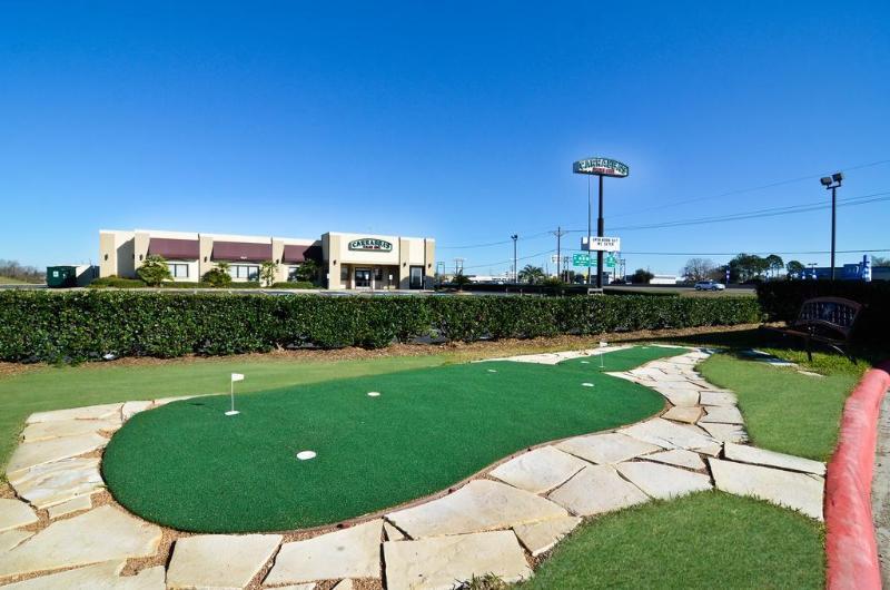 Quality Inn & Suites Beaumont Exterior photo